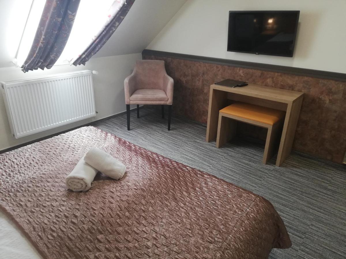 Hotel Dolce Vita Балатонкенесе Екстериор снимка