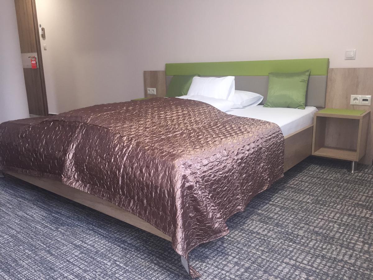 Hotel Dolce Vita Балатонкенесе Екстериор снимка