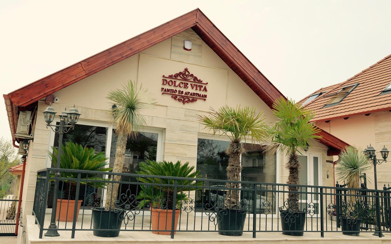 Hotel Dolce Vita Балатонкенесе Екстериор снимка