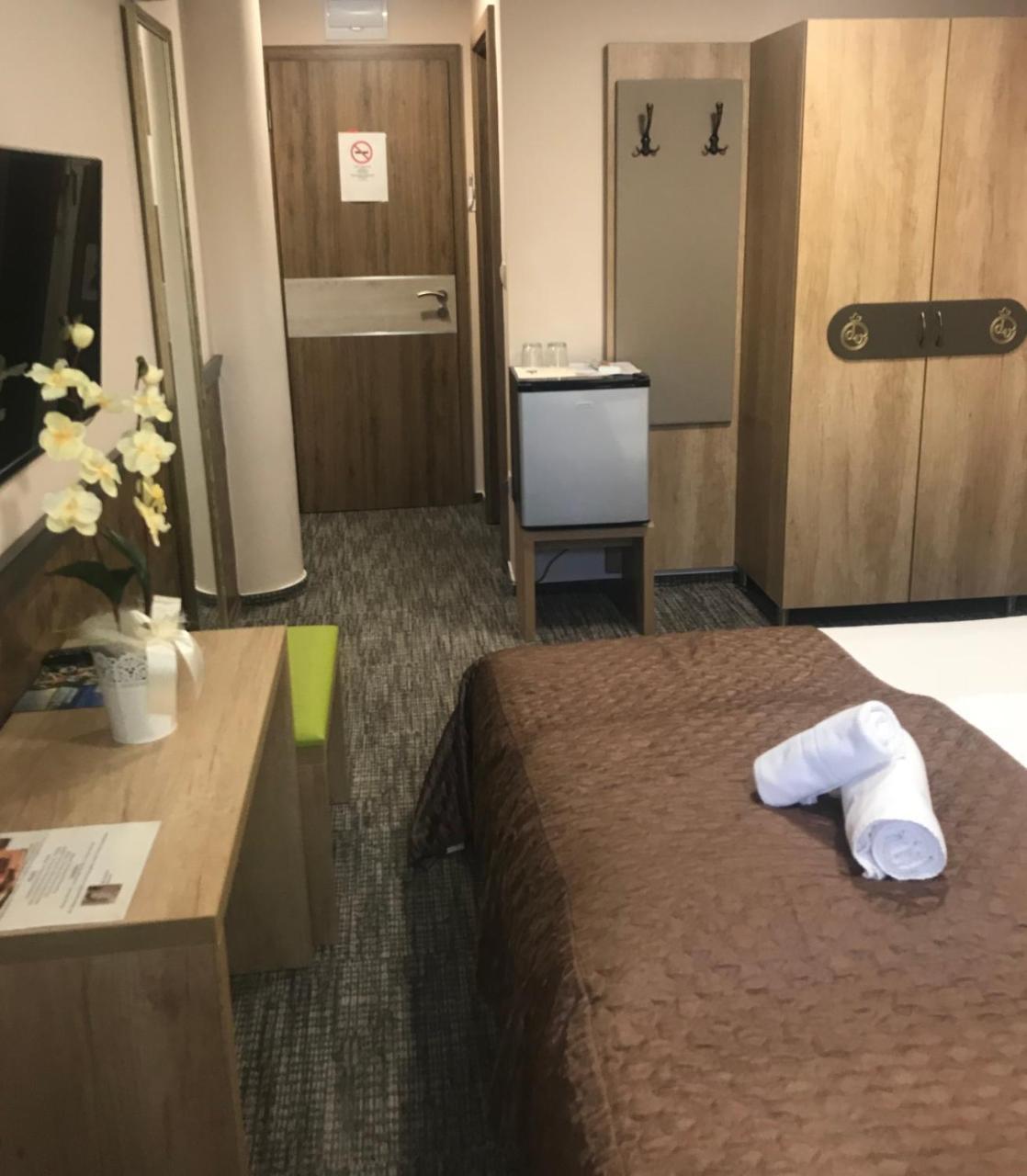 Hotel Dolce Vita Балатонкенесе Екстериор снимка