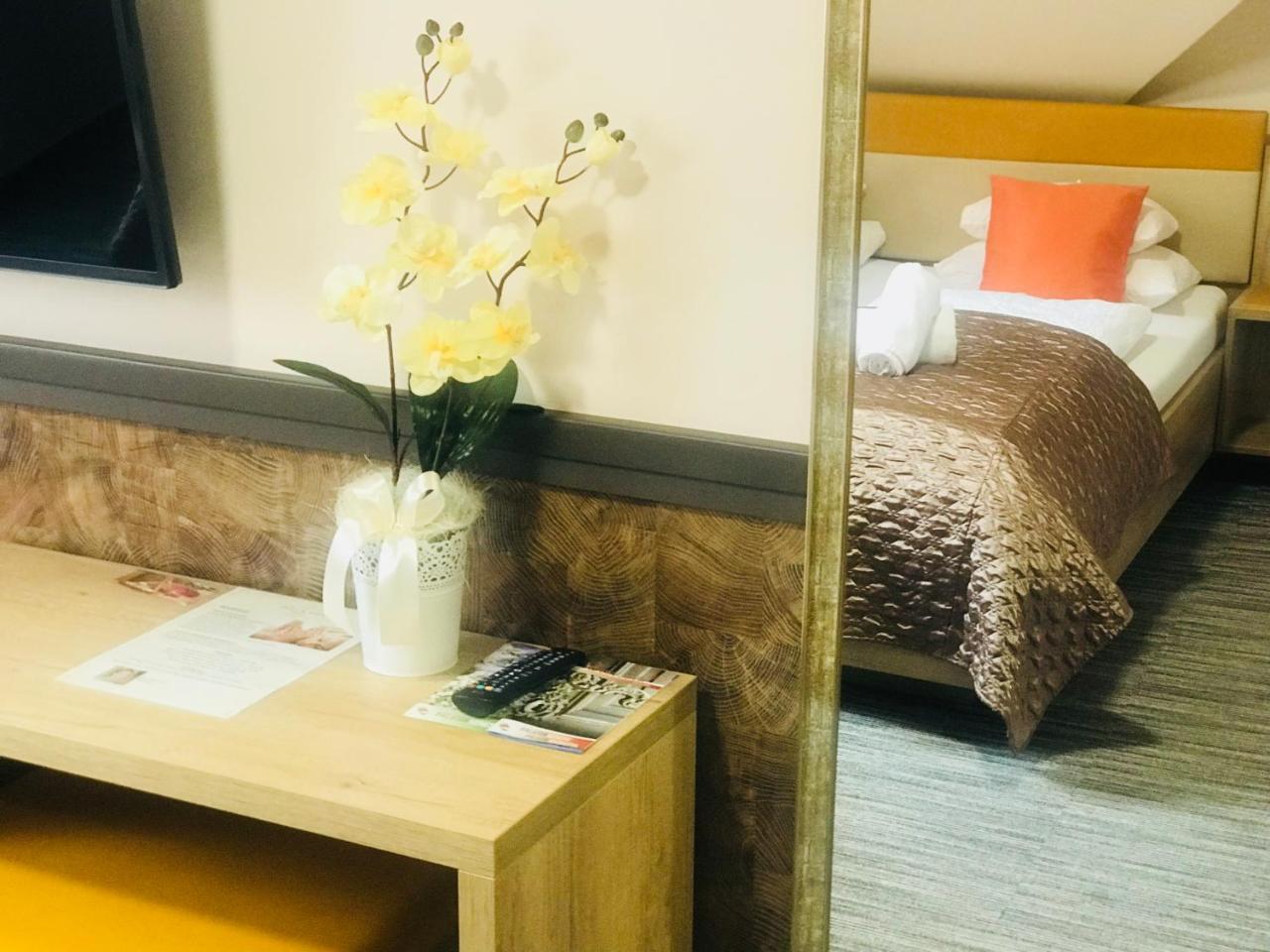 Hotel Dolce Vita Балатонкенесе Екстериор снимка